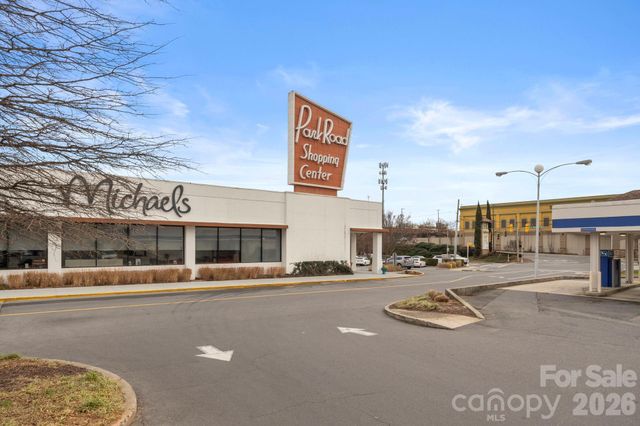 212 Wakefield Drive A, Charlotte, NC 28209