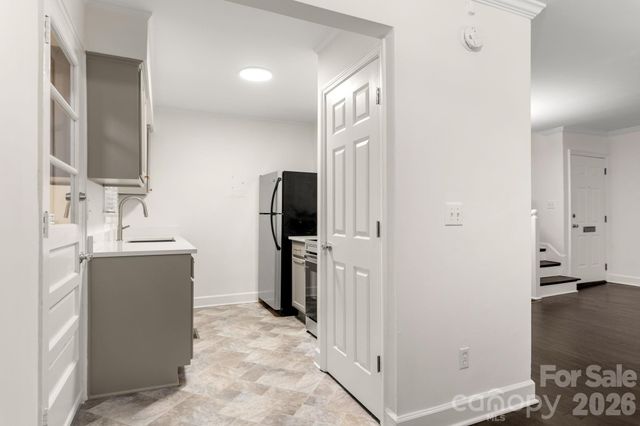 212 Wakefield Drive A, Charlotte, NC 28209