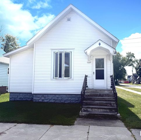1323 13TH AVENUE, Menominee, MI 49858