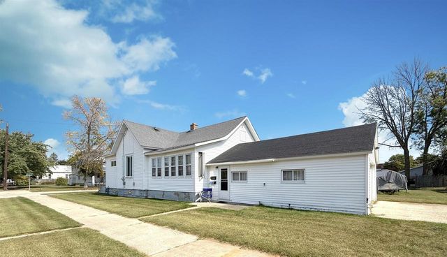 1323 13TH AVENUE, Menominee, MI 49858