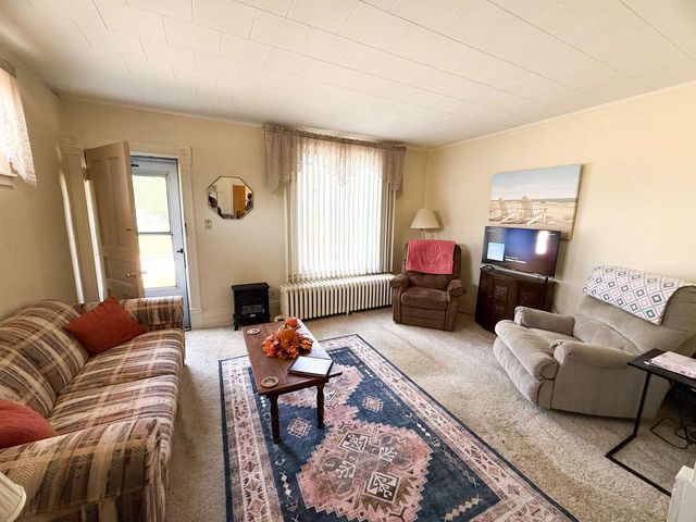 1323 13TH AVENUE, Menominee, MI 49858