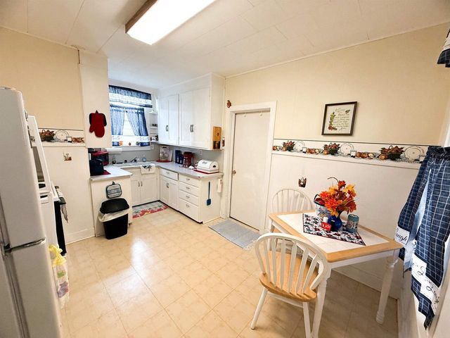 1323 13TH AVENUE, Menominee, MI 49858