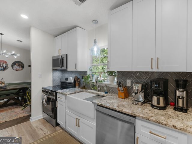 70 Charlotte Boulevard, Stockbridge, GA 30281