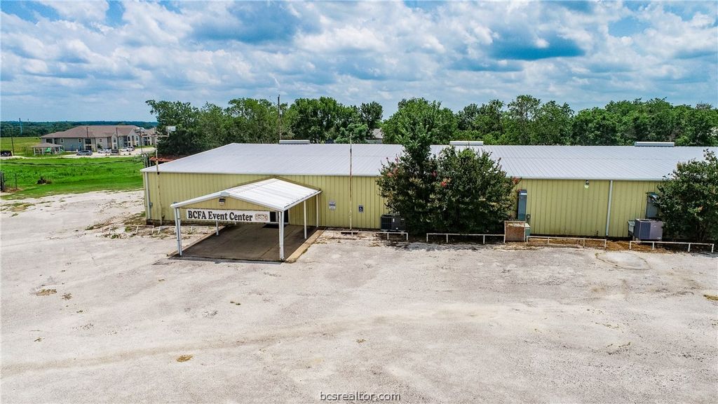 937 South State Highway 36 S, Caldwell, TX 77836 — exterior