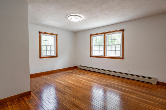 54 Towle Road, Chester, NH 03036