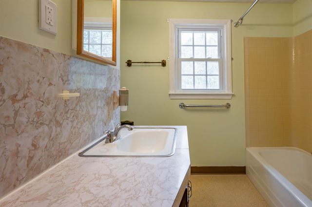 54 Towle Road, Chester, NH 03036