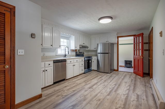 54 Towle Road, Chester, NH 03036