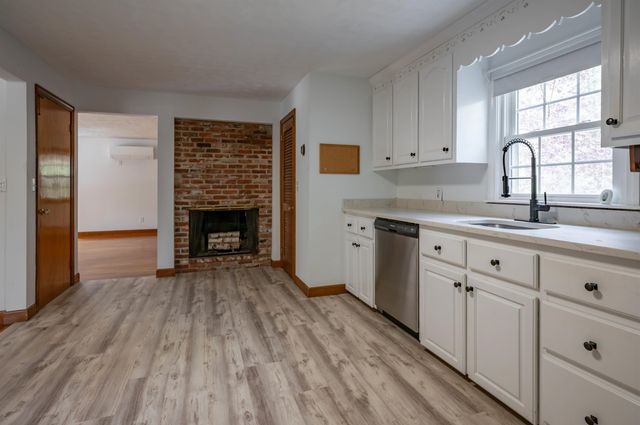 54 Towle Road, Chester, NH 03036