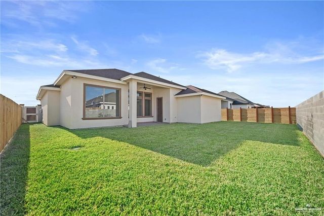 916 N Brushfield Avenue, Edinburg, TX 78541