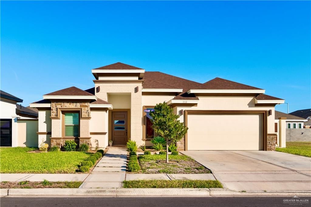 916 N Brushfield Avenue, Edinburg, TX 78541