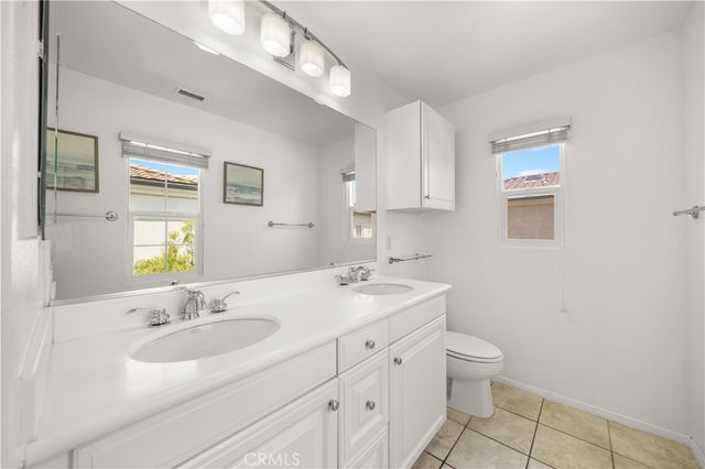 102 Chantilly, Irvine, CA 92620