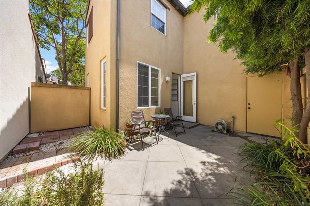 102 Chantilly, Irvine, CA 92620