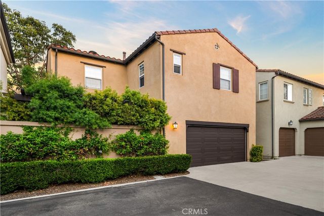 102 Chantilly, Irvine, CA 92620