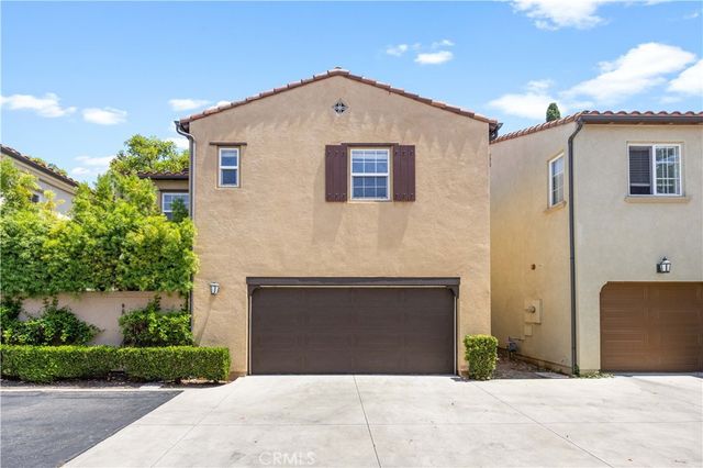 102 Chantilly, Irvine, CA 92620