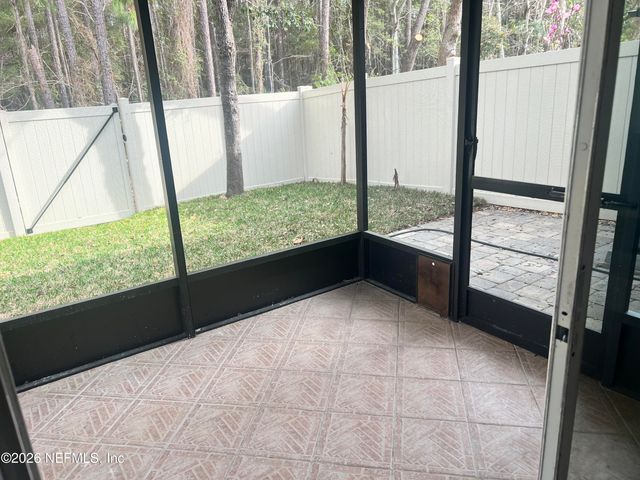 1545 VINELAND Circle B, Fleming Island, FL 32003