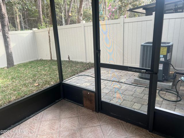 1545 VINELAND Circle B, Fleming Island, FL 32003