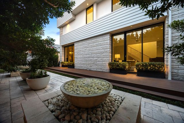 2114 Potomac Drive A, Houston, TX 77057