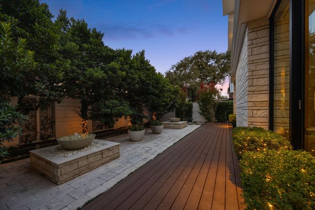 2114 Potomac Drive A, Houston, TX 77057