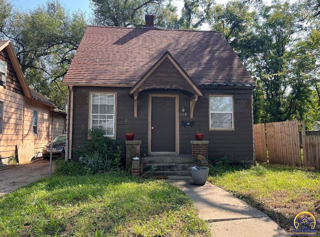 1118 NE Quincy ST, Topeka, KS 66608