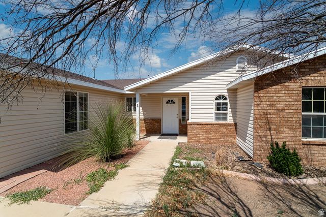 145 N 380 W, La Verkin, UT 84745