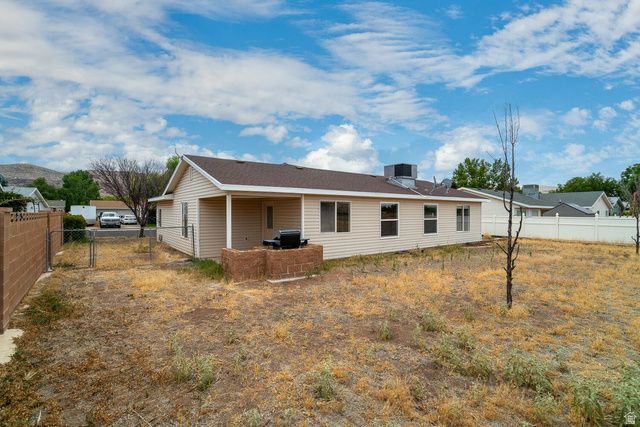 145 N 380 W, La Verkin, UT 84745