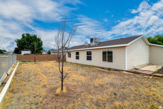 145 N 380 W, La Verkin, UT 84745