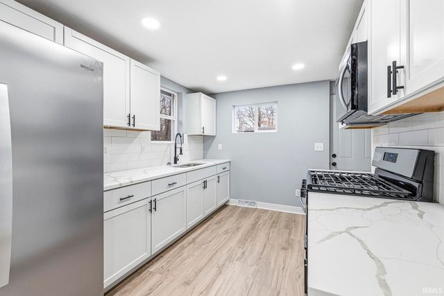 55345 Hollywood Boulevard, South Bend, IN 46628