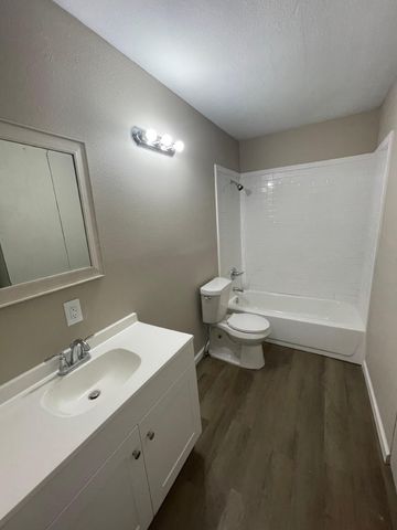 2215 29th Street, Lubbock, TX 79411