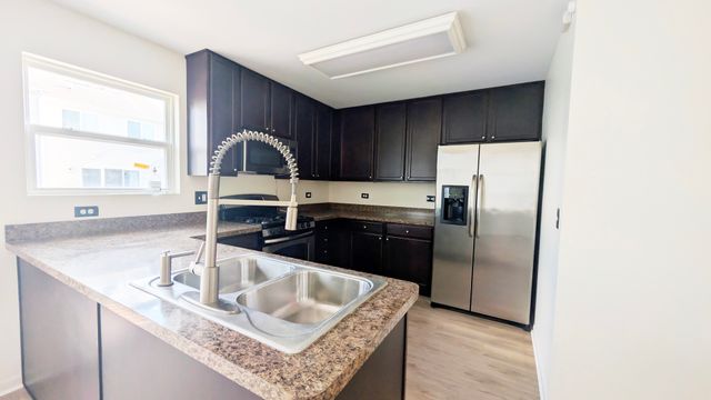 593 Treble Lane 593, Volo, IL 60073