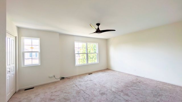 593 Treble Lane 593, Volo, IL 60073
