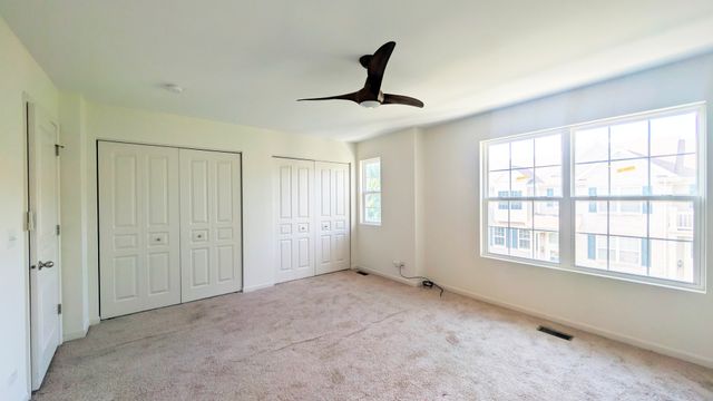 593 Treble Lane 593, Volo, IL 60073
