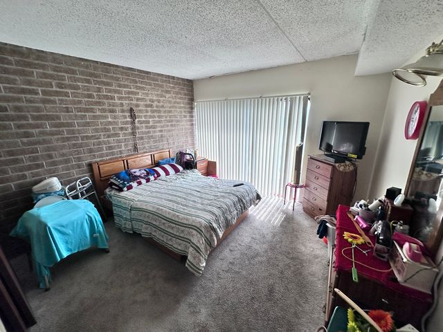 804 Kenneth Circle 804, Elgin, IL 60120