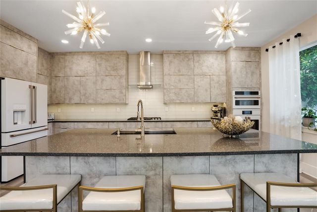 2140 CATALINA DRIVE, Clearwater, FL 33764