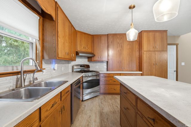 382 N US Highway 421, Delphi, IN 46923