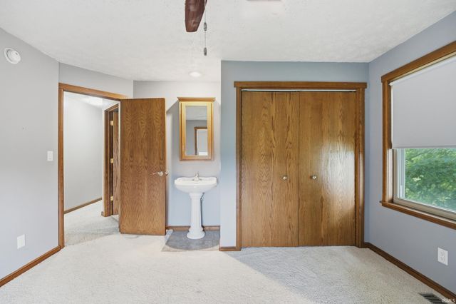 382 N US Highway 421, Delphi, IN 46923