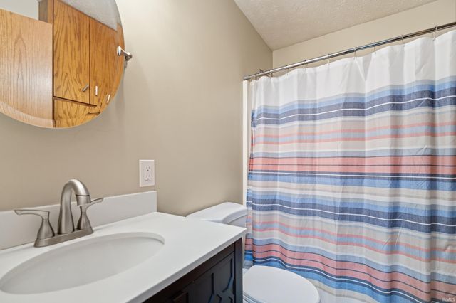 382 N US Highway 421, Delphi, IN 46923