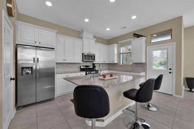 210 Cheswood Forest Place, Montgomery, TX 77316