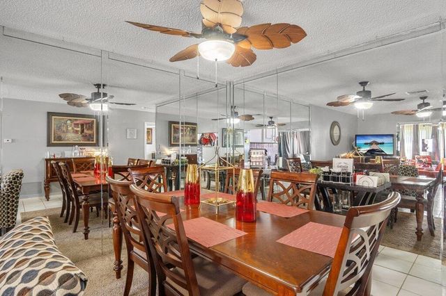 5800 W Fernley Dr Drive W 40, Greenacres, FL 33415