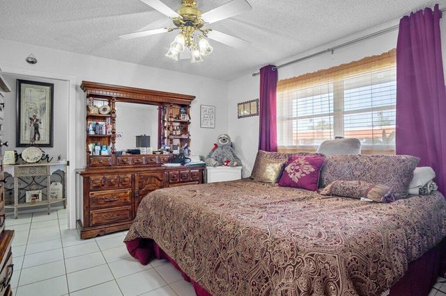 5800 W Fernley Dr Drive W 40, Greenacres, FL 33415