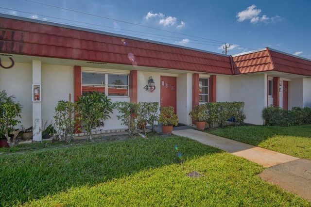 5800 W Fernley Dr Drive W 40, Greenacres, FL 33415