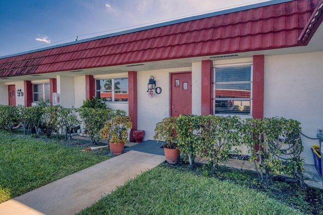 5800 W Fernley Dr Drive W 40, Greenacres, FL 33415