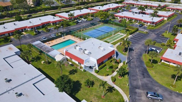 5800 W Fernley Dr Drive W 40, Greenacres, FL 33415