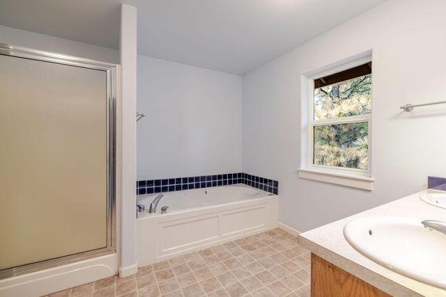 14450 Mountain View Loop, Sisters, OR 97759