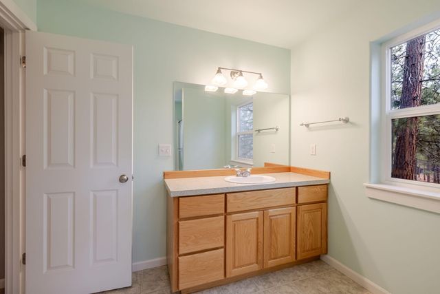 14450 Mountain View Loop, Sisters, OR 97759