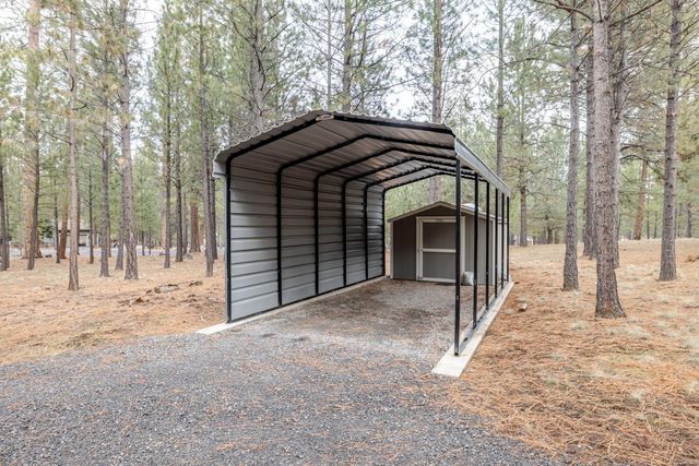 14450 Mountain View Loop, Sisters, OR 97759