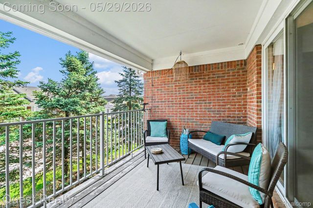 16839 Dover Drive 140, Northville Township, MI 48168