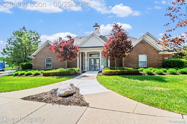 16839 Dover Drive 140, Northville Township, MI 48168