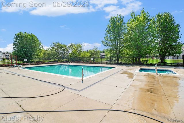 16839 Dover Drive 140, Northville Township, MI 48168