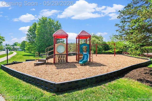 16839 Dover Drive 140, Northville Township, MI 48168