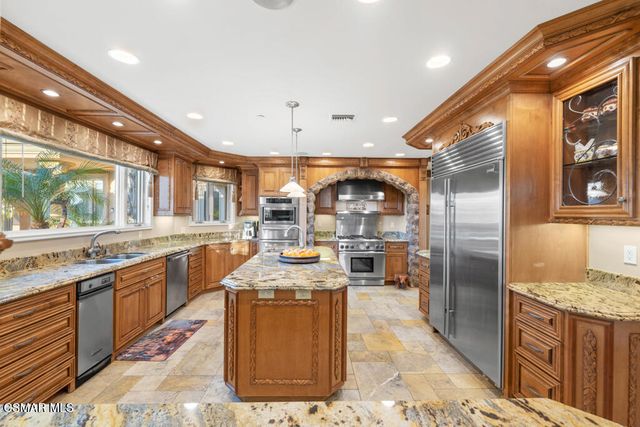 1937 Arielle Lane, Simi Valley, CA 93065